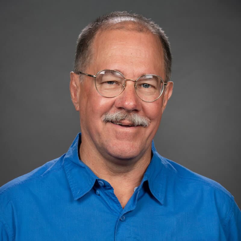 Service Award Winner Bill Decken